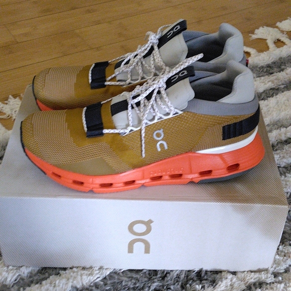 Men's On Sneakers - Picture 1 of 5